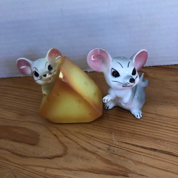 Vtg Anthropomorphic Mice Salt and  Pepper Shakers - Picture 6 of 9